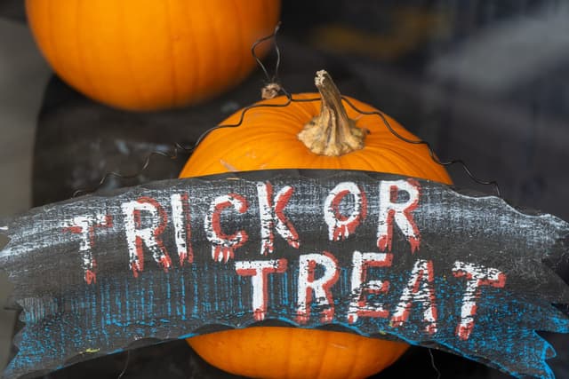 Six scarily sweet Halloween treats from around the world!